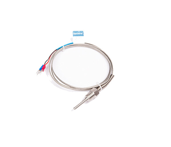 Threaded thermocouple with thread